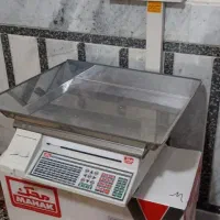 ترازو محک و میز ترازو|فروشگاه و مغازه|شاهین‌شهر, حاجی آباد|دیوار