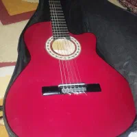 گیتار yamaha کاملا نو بدون یک بار استفاده