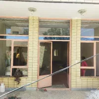 درب و پنجره و چند شاخه نبشی و یخچال و درب