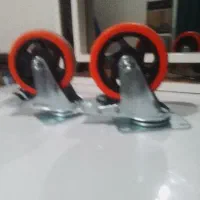 چهارتا چرخ ترمز دار