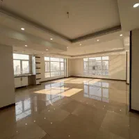 ۱۳۰ متر آپارتمان/تک واحدی/فول امکانات/سه خواب