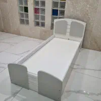 تخت و دراور  میز نهارخوری و...