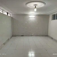 زیرزمین حاشیه خیابان انتهای مدرس