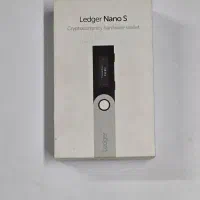 کیف پول سخت افزاری در حد نو Ledger Nano S