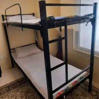 تخت دو طبقه، فلزی