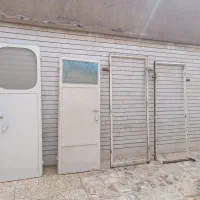 دو عدد درب فلزی سرویس بهداشتی