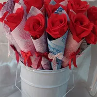 * تک شاخه کاغذی با گل رز باکارا قرمز *|گل مصنوعی|قرچک, |دیوار
