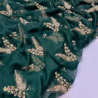 حریر سوزن دوزی طرح پروانه ای رسید