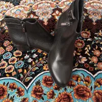 بوت زنانه نو|کیف، کفش، کمربند|پرند, فاز ۶|دیوار