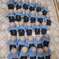 عروسک مدرسه ای