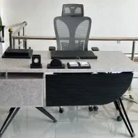 میز مدیریت مدرن پایه فلزی|دفتر کار|قم, سید معصوم|دیوار