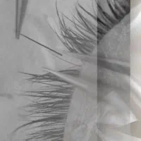 چشمای خوشگل تو منتظر مژه حرفه‌ایه