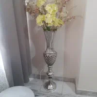 گلدان وگل مصنوعی