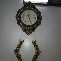 ساعت دیواری سفید ابی