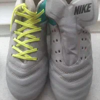 کفش چمن|کیف، کفش، کمربند|شیروان (خراسان), |دیوار