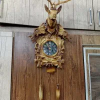 ساعت دیواری قدیمی عتیقه پاندول دار کله گوزنی سالم