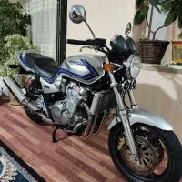 ۱۳۰۰ مدل ۲۰۰۲ درحد صفر