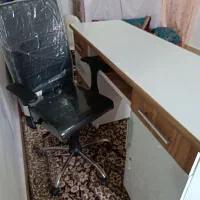 صندلی و میز کامپیوتر
