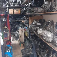 لوازم یدکی و بدنه نو و استوک خارجی|قطعات یدکی و لوازم جانبی|شیراز, ریشمک|دیوار