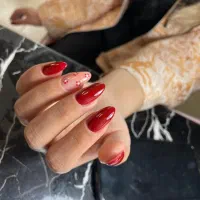 تخیف خدمات کاشت ناخن