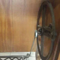 چرخ خیاطی قدیمی مبله پفاف پایی و هم برقی می باشد|چرخ خیاطی و ریسندگی|تهران, تهرانپارس غربی|دیوار