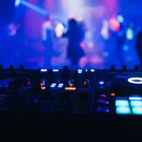 اجرای موزیک Dj دیجی و ارکست .dj omid