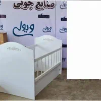 تخت نوزاد و کالسکه