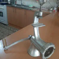 چرخ گوشت دستی قدیمی کاملاسالم شماره۸
