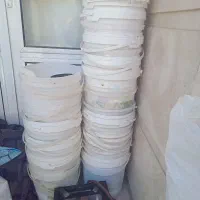 تعدادی سطل ژله محکم و بادوام