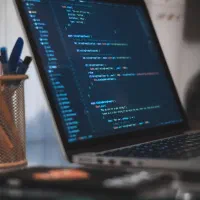 ربات نویس و برنامه نویس