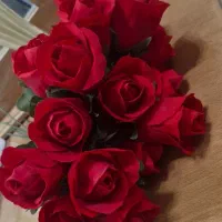 گل مصنوعی رز