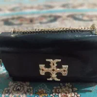 کیف|کیف، کفش، کمربند|قم, شهر قائم|دیوار