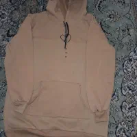 هودی رنگ قهوه‌ای روشن