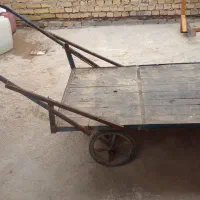 گاری چهار چرخ