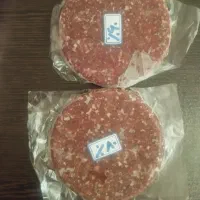 برگر تازه گوشت و مخلوط مرغ و بوقلمون