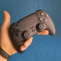 دسته بازی PS5 اورجینال در حد آکبند(۳ بار شارژ شده)