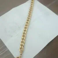 یک عدد دستبند طلا گم کردیم