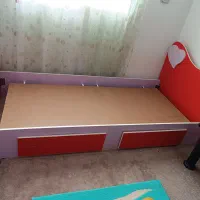 تخت و کمد بچه
