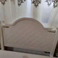 یک عدد تخت یک نفر نو نو هستش استفاده نشد