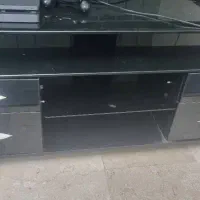 میز تلویزیون شیشه ای