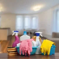 به یک خانم جهت آشپزی و نظافت نیازمندم