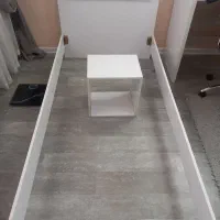 یک  عدد تختخواب  خواب یک نفره و کفی تخت وپا تختی|تخت و سرویس خواب|مشهد, نرگس (شهرک غرب)|دیوار