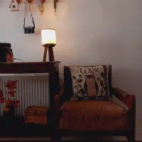 صندلی چوبی قدیمی|صندلی و نیمکت|مشهد, طلاب|دیوار