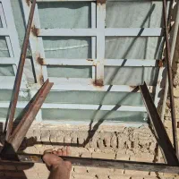 پایه ی نگهدارنده کولرگازی پنجره ای