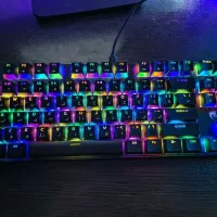 کیبورد گیمینگ مکانیکال گرین مدل GK801-RGB