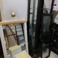بوفه و آینه و صندلی