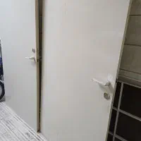 دو عدد درب چوبی