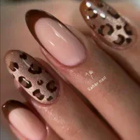 کاشت و ترمیم ناخن