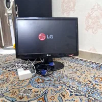 مانیتور ال جی ۱۹ اینچ با کابل