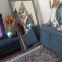 آینه کنسول نقره ای طلایی و میز تی وی